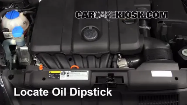 2013 Volkswagen Beetle 2.5L 5 Cyl. Convertible (2 Door) Aceite Controlar nivel de aceite